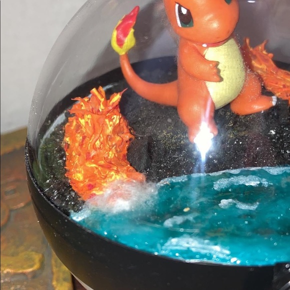 CHARMANDER Pokeball Terrarium - Picture 1 of 4